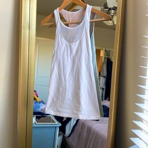 Lululemon racer back mesh top size 6